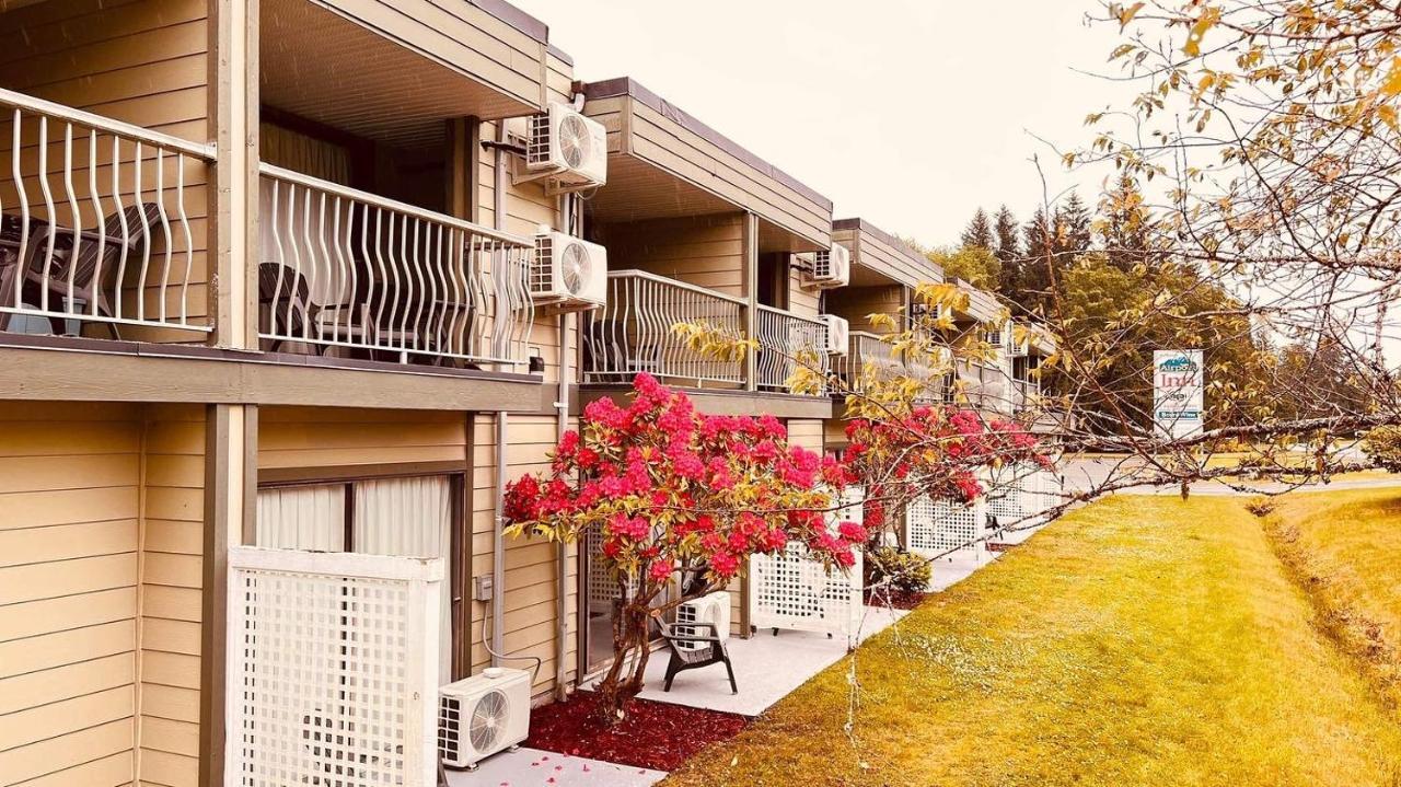Airport Inn Port Hardy Exterior foto